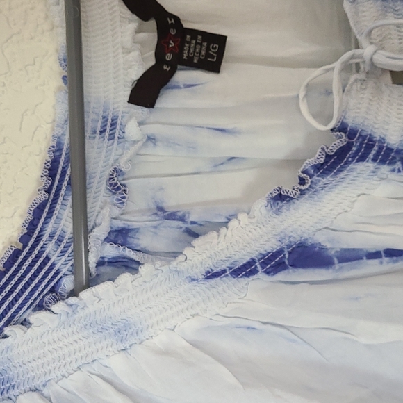 NWT fever beautiful batik top with embroidery,  L - Picture 7 of 16